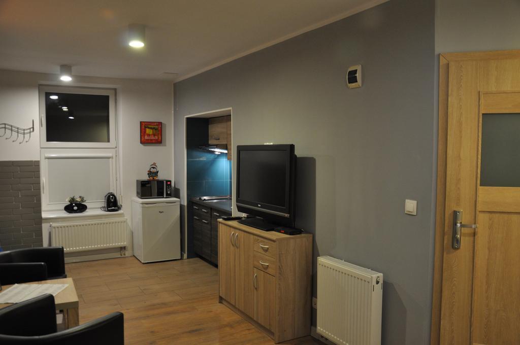 Studio Double Bed